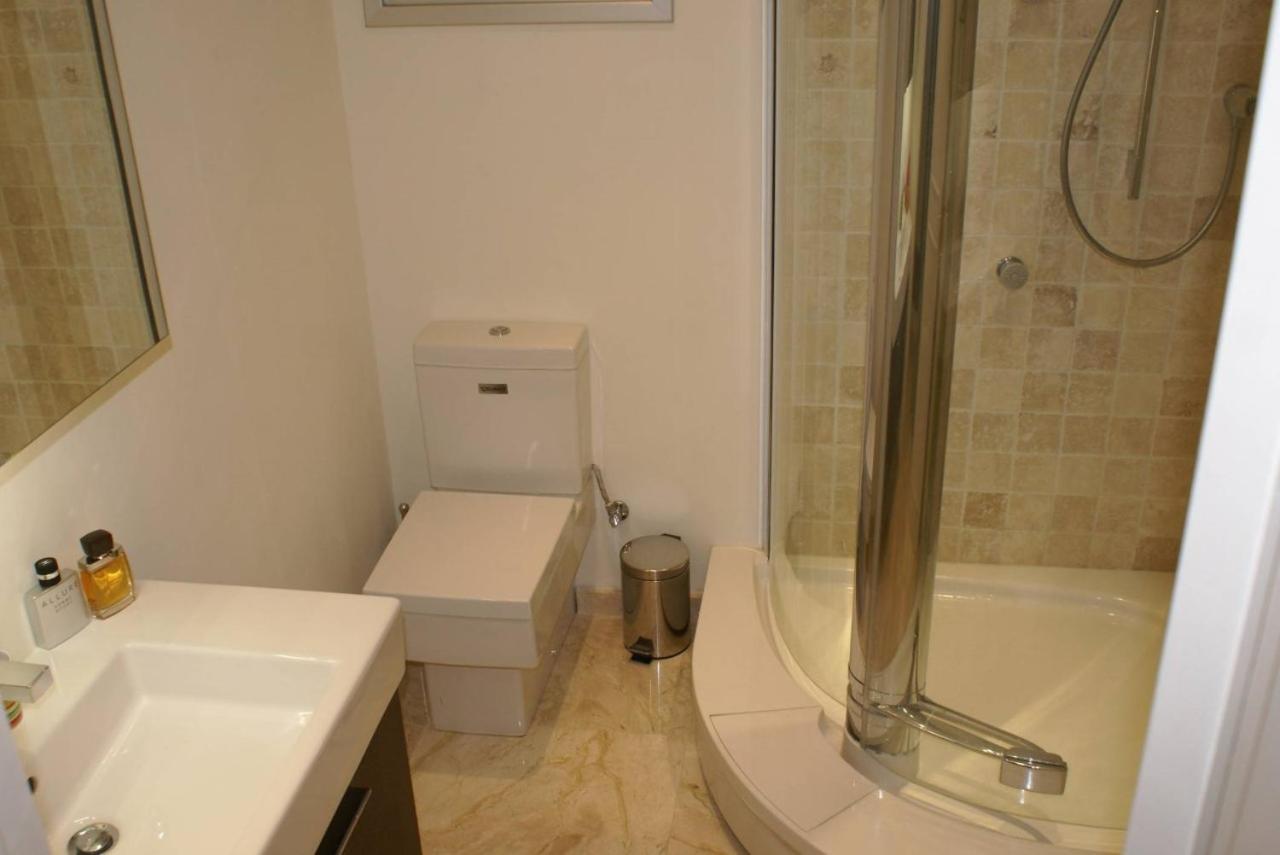 Amathusia Beach Apartment 利马索尔 外观 照片